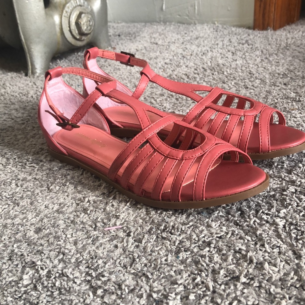 Modcloth Sandals - Picture 2 of 8
